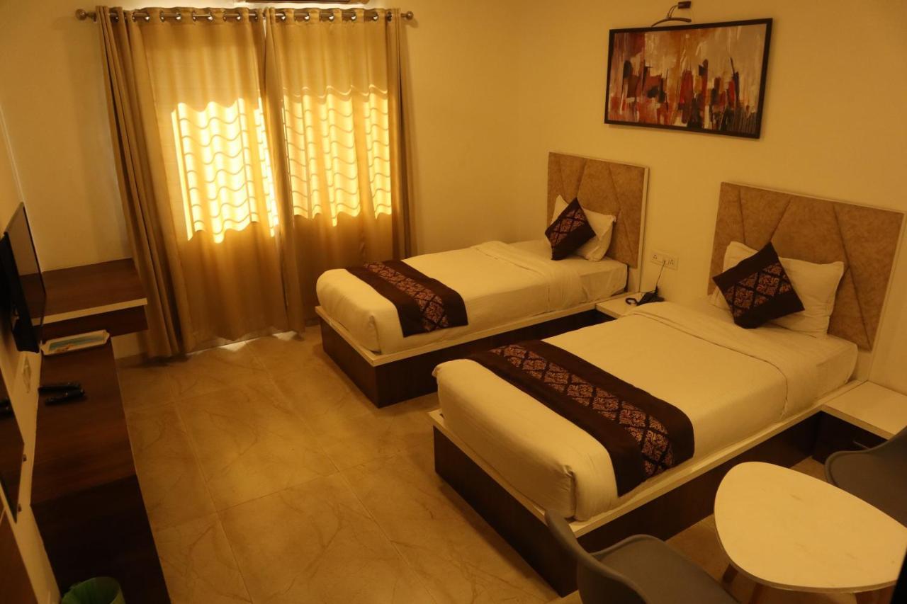 Hotel Grand Ecotel, Aurangabad Bagian luar foto