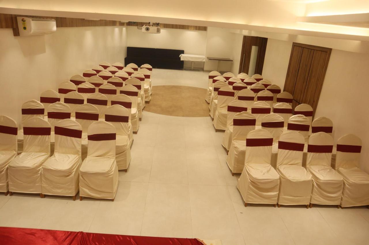 Hotel Grand Ecotel, Aurangabad Bagian luar foto