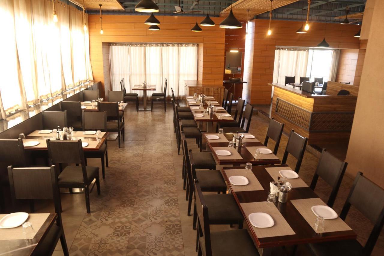 Hotel Grand Ecotel, Aurangabad Bagian luar foto