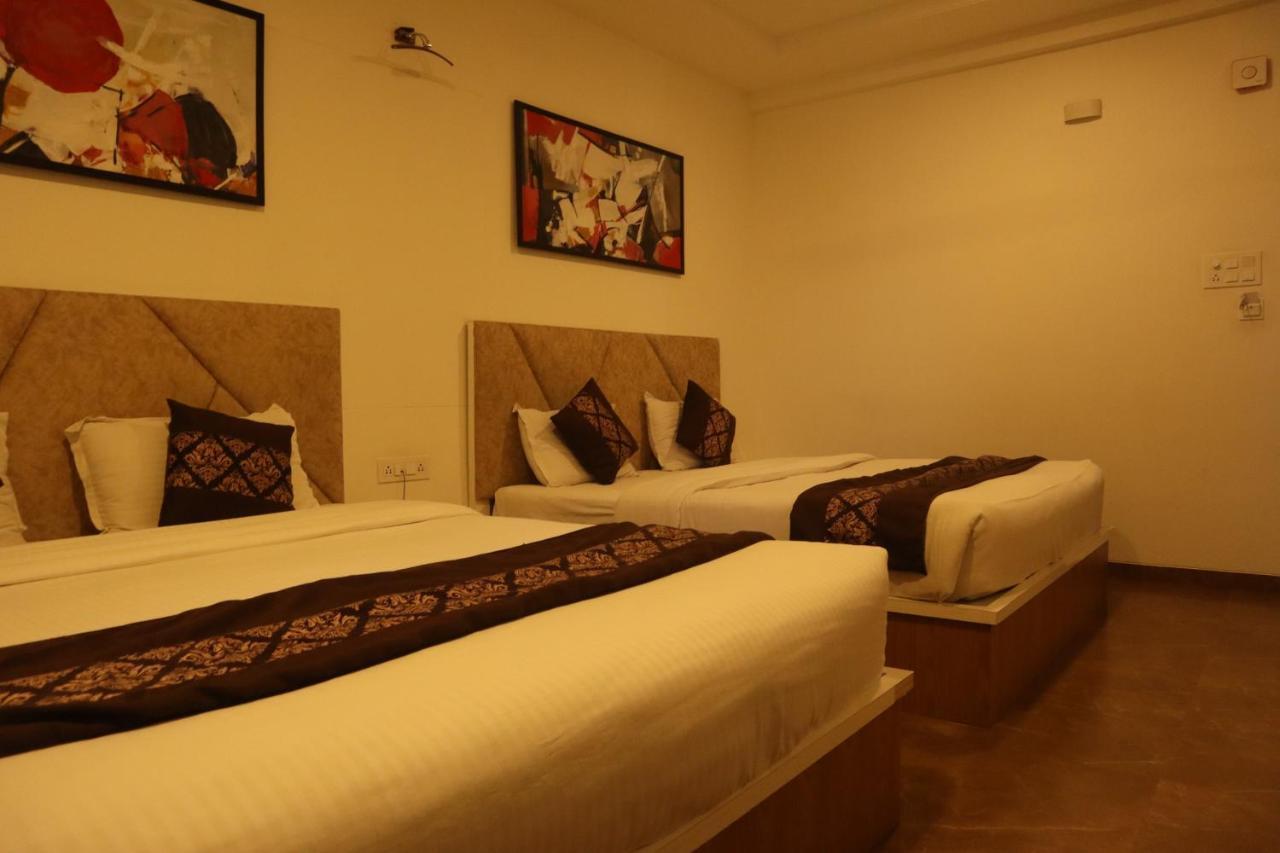 Hotel Grand Ecotel, Aurangabad Bagian luar foto