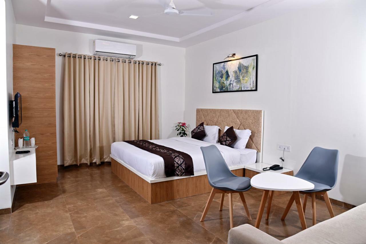 Hotel Grand Ecotel, Aurangabad Bagian luar foto